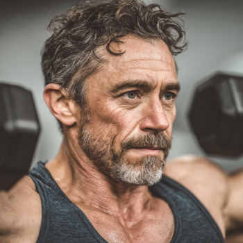 Boldog idősebb emberek edzés után